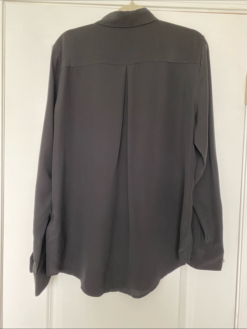 Equipment Black Long-Sleeve Silk Button-Down Shirt - Picture 7 of 7